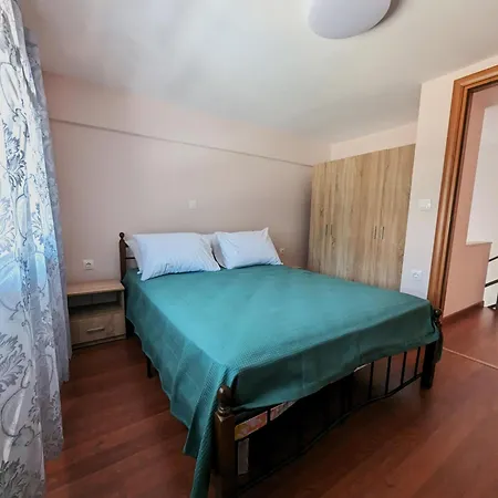 Apartamento Achilleas In