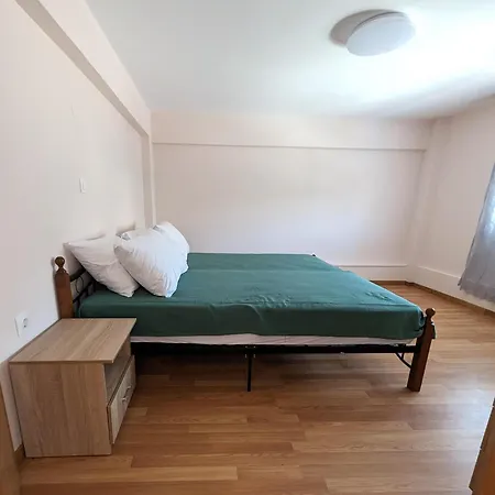 Achilleas In Apartamento Kamena Vourla